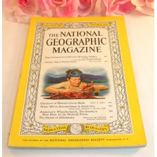 National Geographic Magazine October 1959 Volume CXVI No.4 Hawaii's Reefs Amalfi